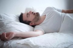 睡覺(jué)時(shí)血管狹窄的四個(gè)特征